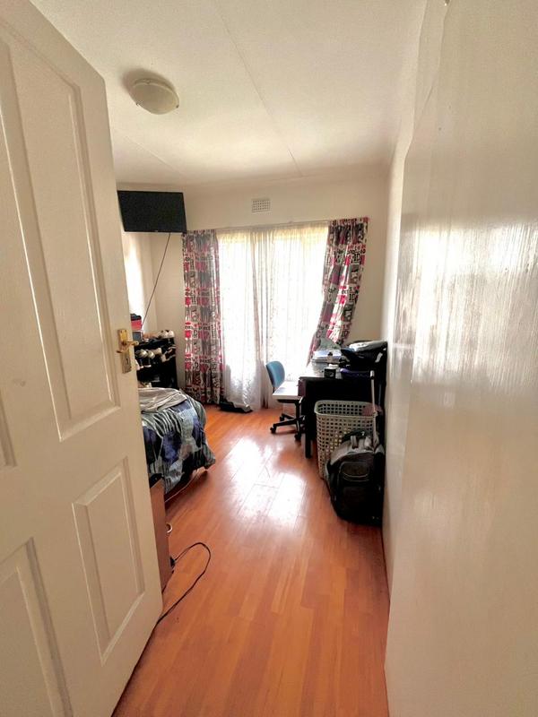 4 Bedroom Property for Sale in Florida Hills Gauteng