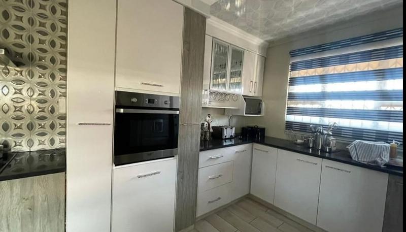 3 Bedroom Property for Sale in Kagiso Gauteng