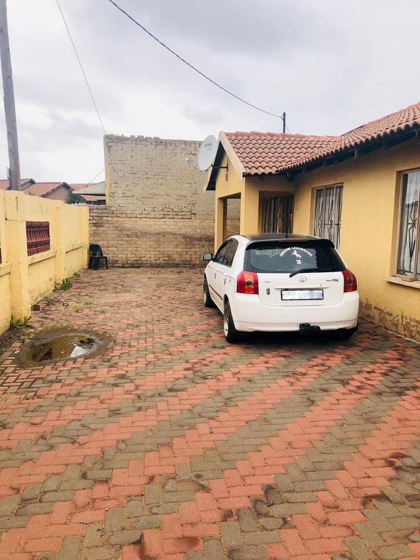 3 Bedroom Property for Sale in Leachville Gauteng