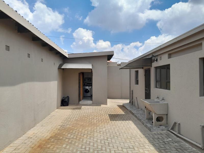 3 Bedroom Property for Sale in Orlando Gauteng