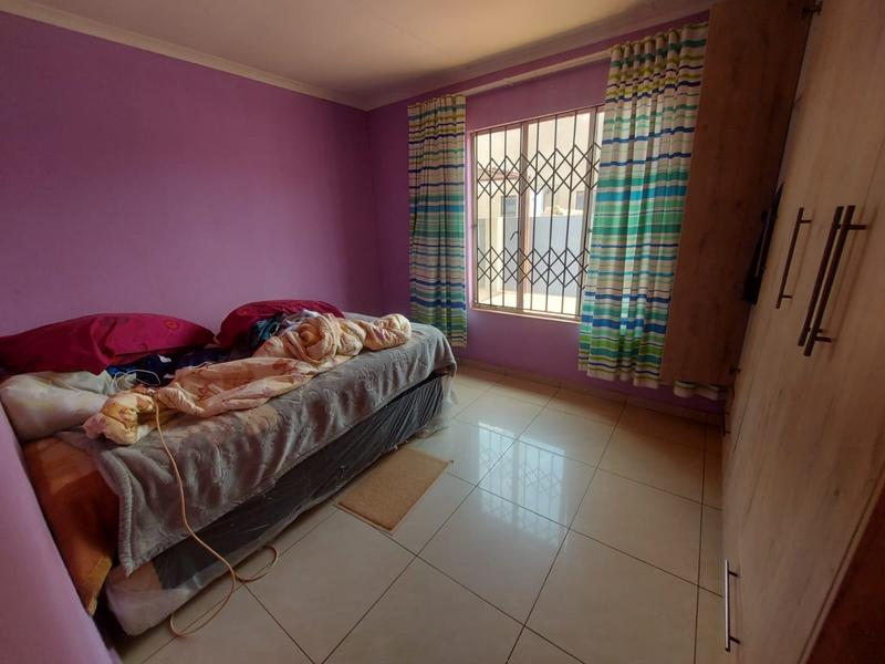 2 Bedroom Property for Sale in Protea Glen Gauteng