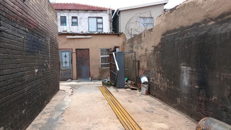 0 Bedroom Property for Sale in Senaoane Gauteng