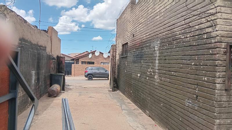 0 Bedroom Property for Sale in Senaoane Gauteng