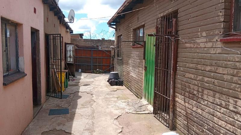 0 Bedroom Property for Sale in Senaoane Gauteng