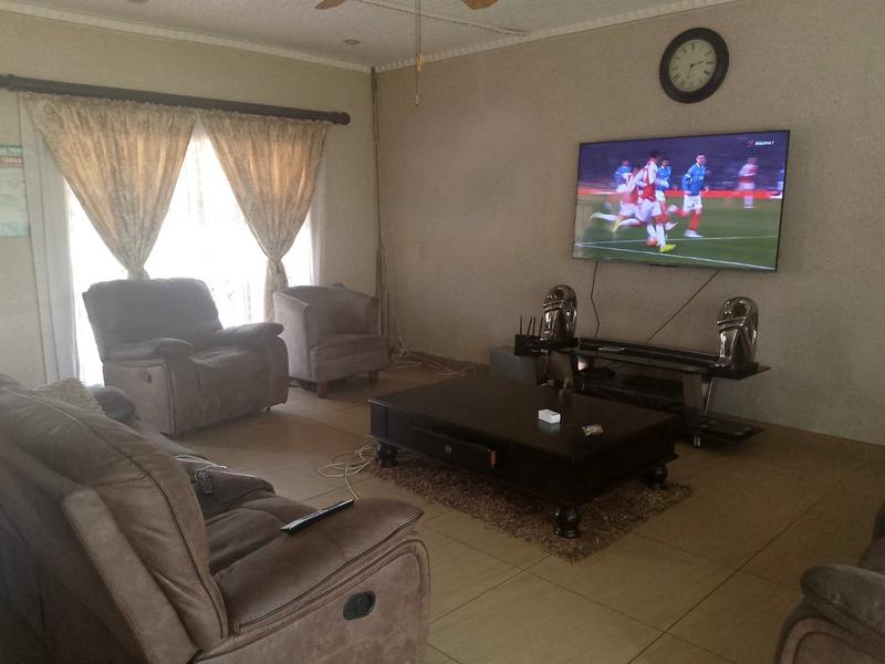 3 Bedroom Property for Sale in Witpoortjie Gauteng