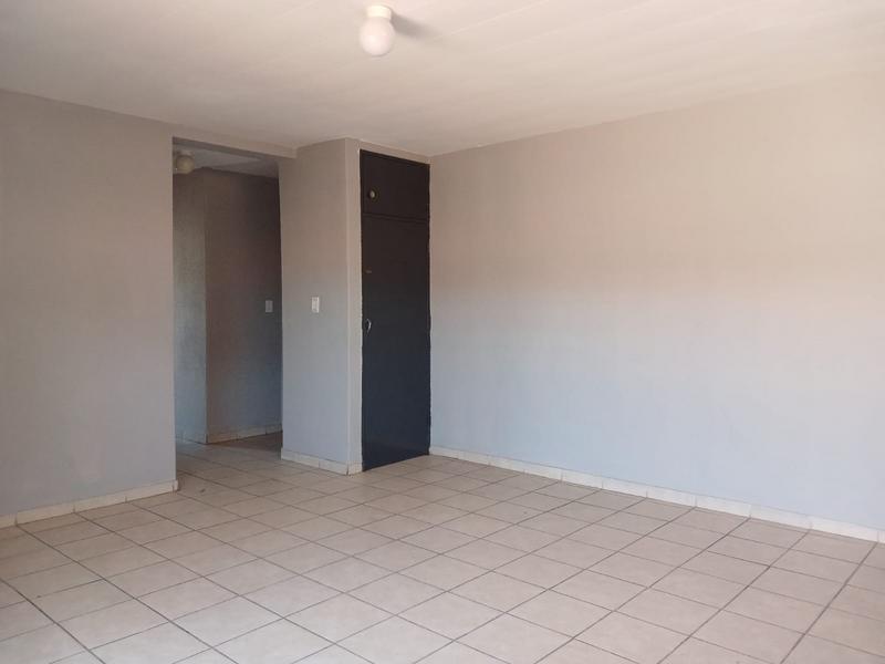 To Let 2 Bedroom Property for Rent in Germiston South Gauteng