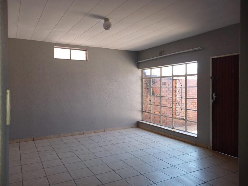 To Let 2 Bedroom Property for Rent in Germiston South Gauteng