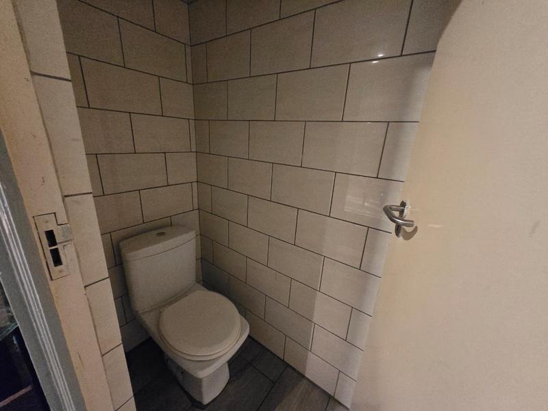 To Let 1 Bedroom Property for Rent in Braamfontein Gauteng