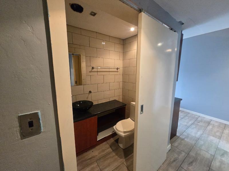 To Let 1 Bedroom Property for Rent in Braamfontein Gauteng