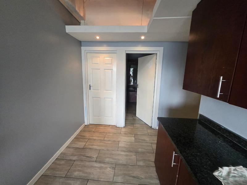 To Let 1 Bedroom Property for Rent in Braamfontein Gauteng