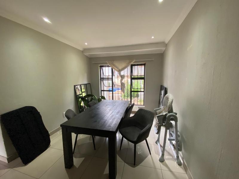 5 Bedroom Property for Sale in Weltevreden Park Gauteng