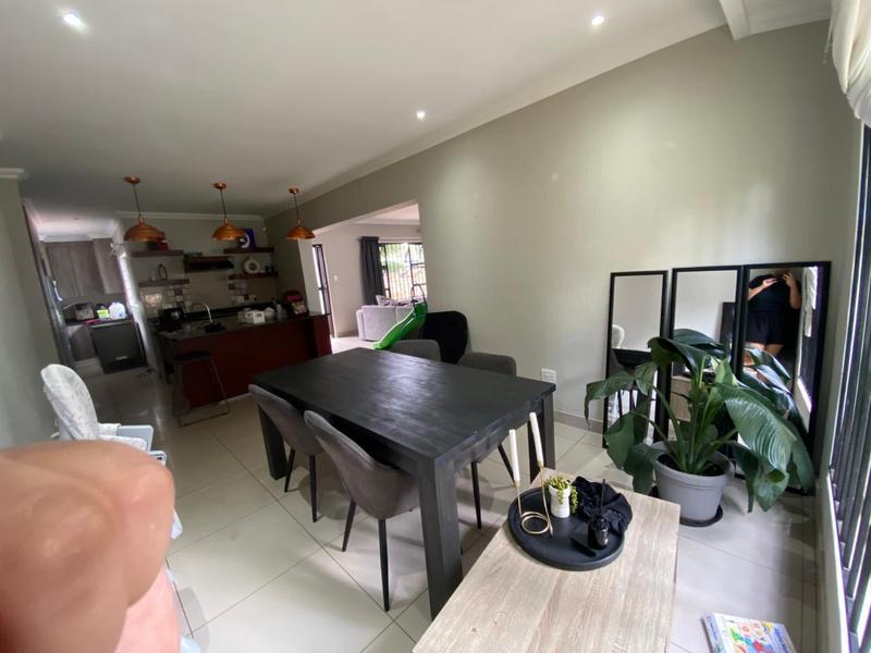 5 Bedroom Property for Sale in Weltevreden Park Gauteng