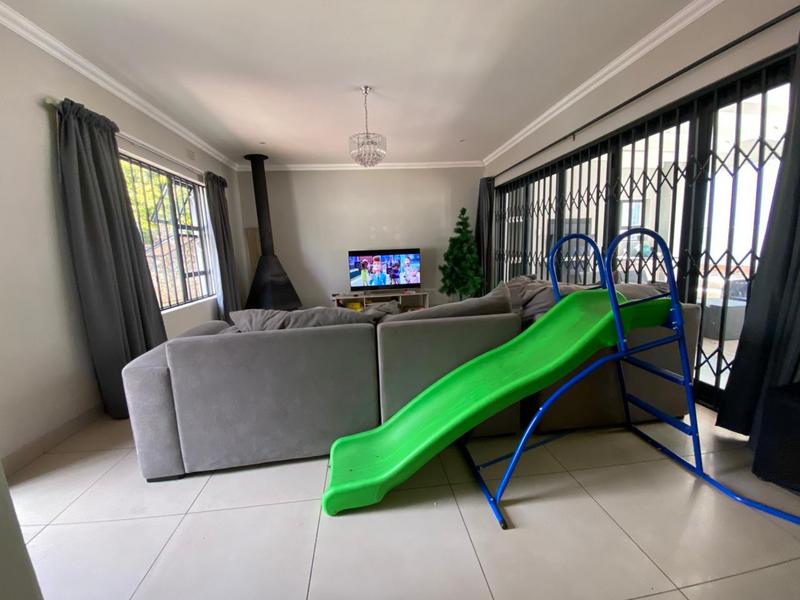 5 Bedroom Property for Sale in Weltevreden Park Gauteng