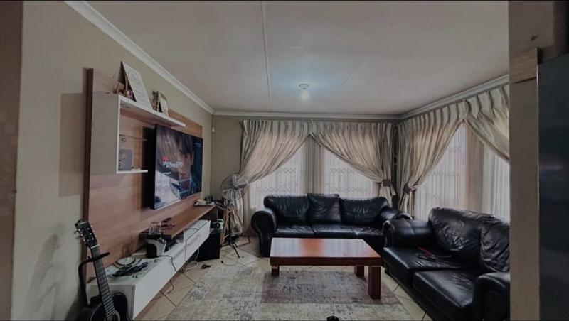 3 Bedroom Property for Sale in The Orchards Gauteng