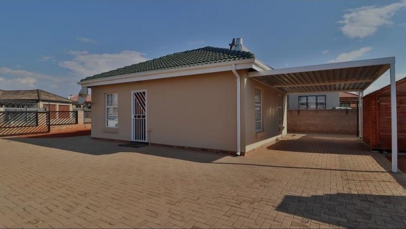 2 Bedroom Property for Sale in The Orchards Gauteng