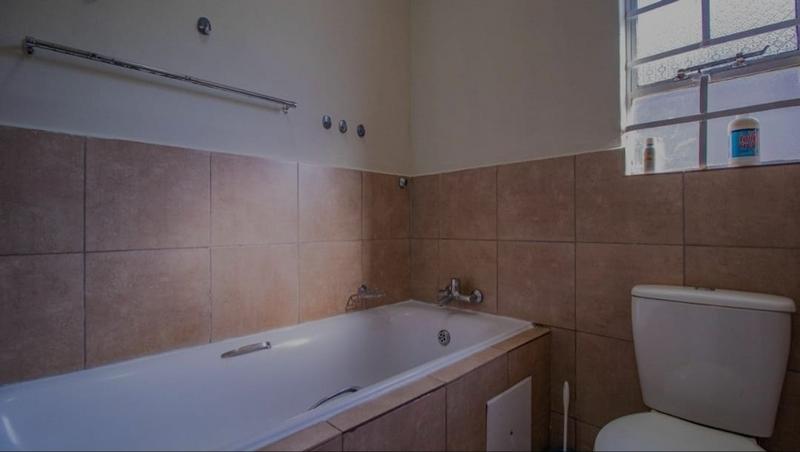 2 Bedroom Property for Sale in The Orchards Gauteng