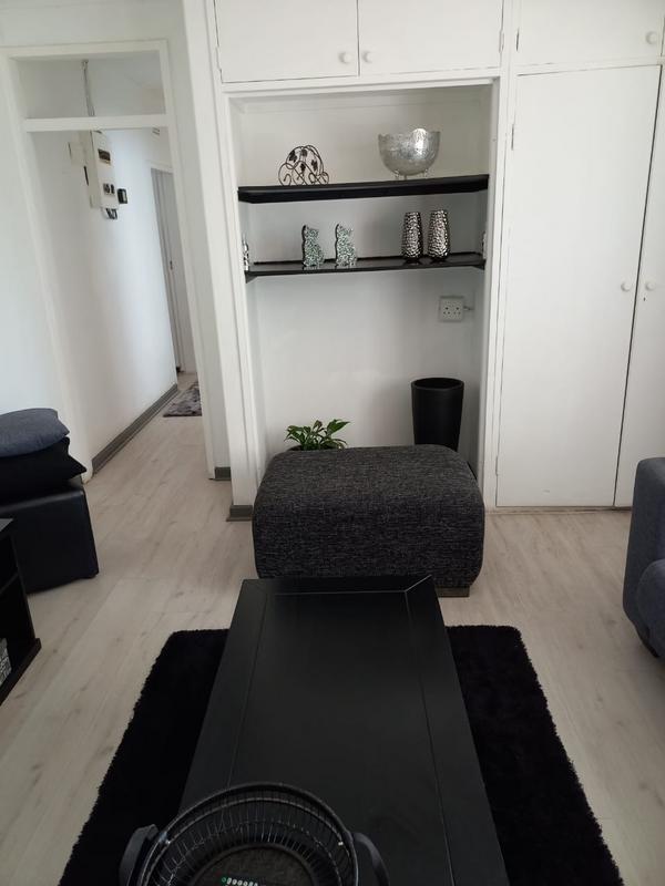 To Let 1 Bedroom Property for Rent in Edenvale Gauteng