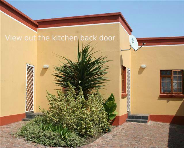 To Let 1 Bedroom Property for Rent in Edenvale Gauteng