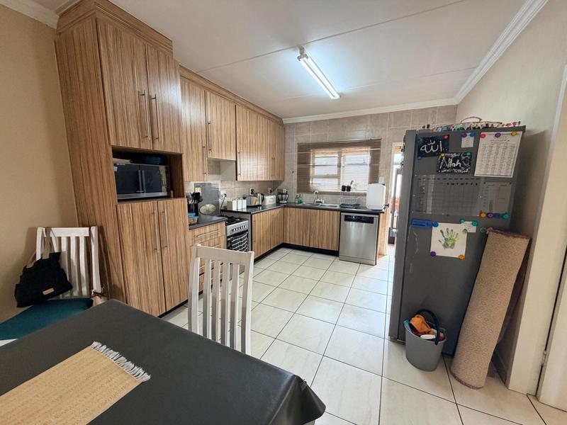 To Let 3 Bedroom Property for Rent in Erasmia Gauteng