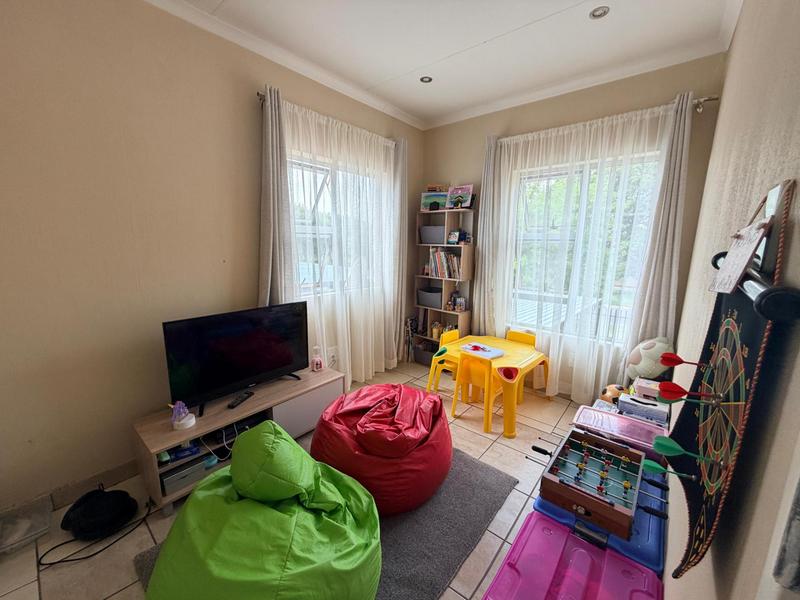 To Let 3 Bedroom Property for Rent in Erasmia Gauteng