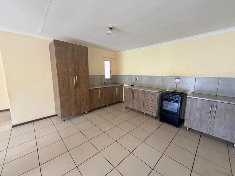 To Let 2 Bedroom Property for Rent in Laudium Gauteng