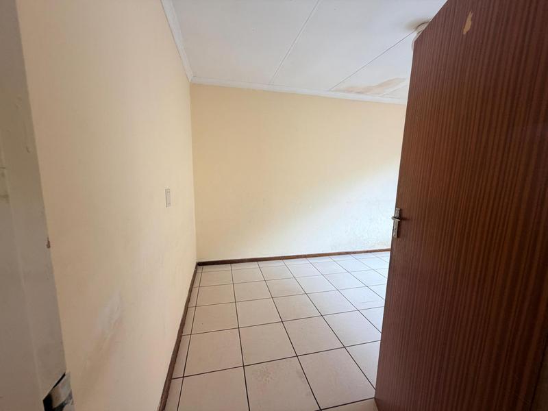 To Let 2 Bedroom Property for Rent in Laudium Gauteng