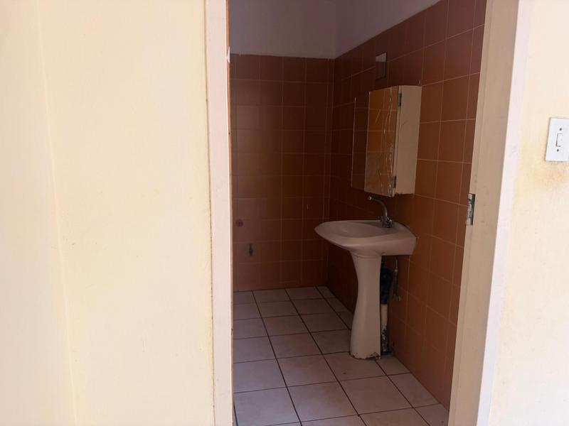 To Let 2 Bedroom Property for Rent in Laudium Gauteng