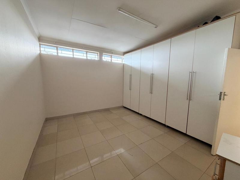 To Let 3 Bedroom Property for Rent in Laudium Gauteng