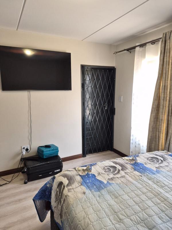 To Let 2 Bedroom Property for Rent in Raslouw Gauteng