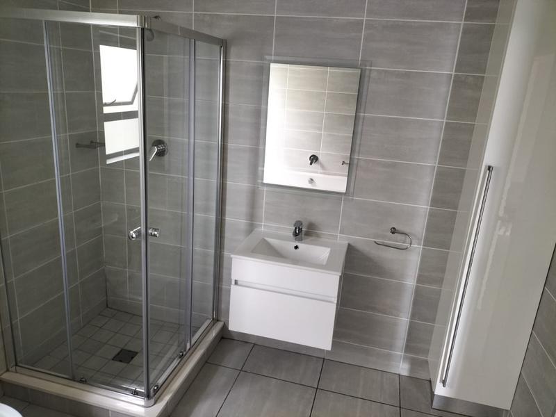 To Let 2 Bedroom Property for Rent in Waterfall Gauteng