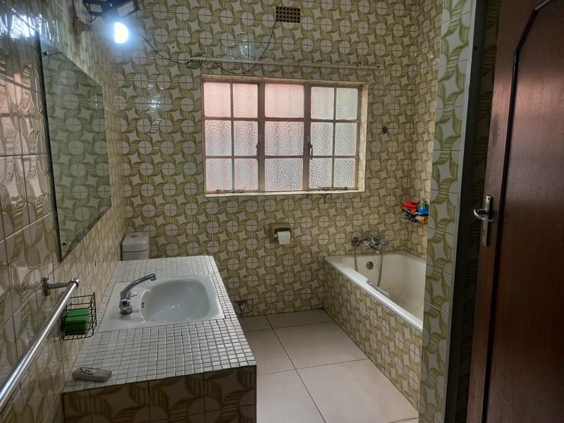 2 Bedroom Property for Sale in Bezuidenhout Valley Gauteng