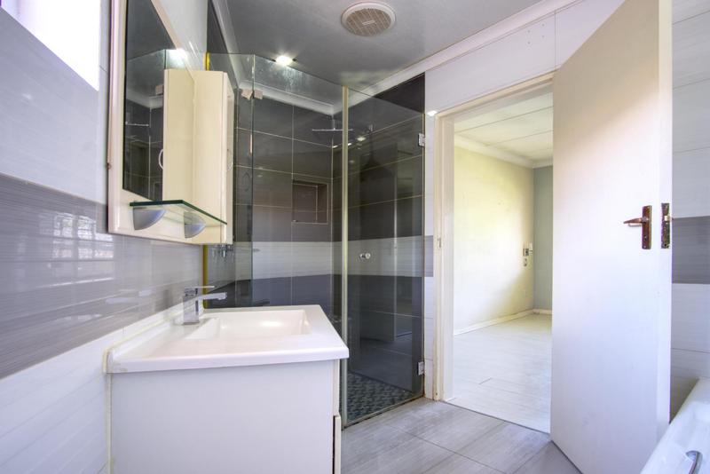 4 Bedroom Property for Sale in Montgomery Park Gauteng