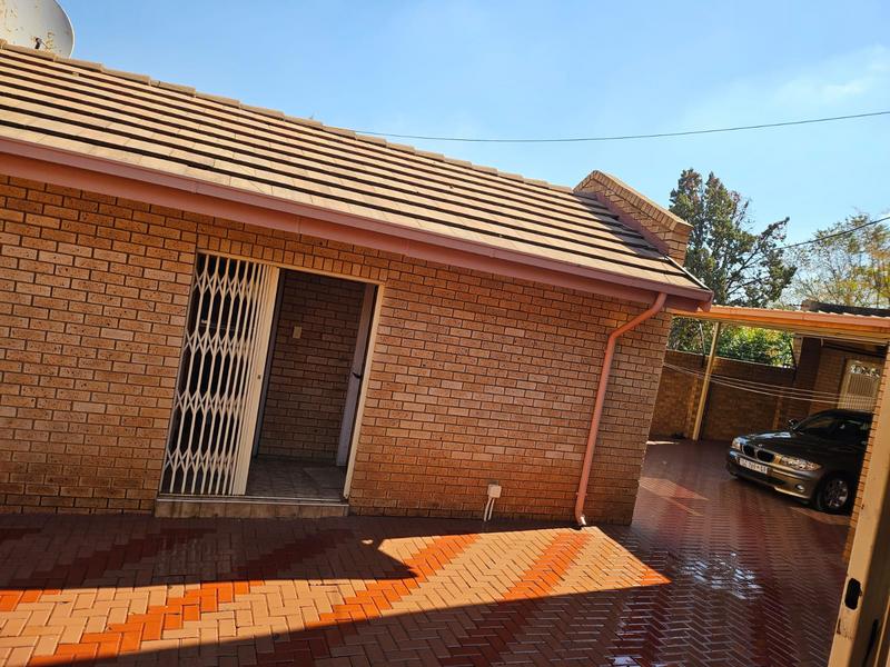 4 Bedroom Property for Sale in Erasmia Gauteng