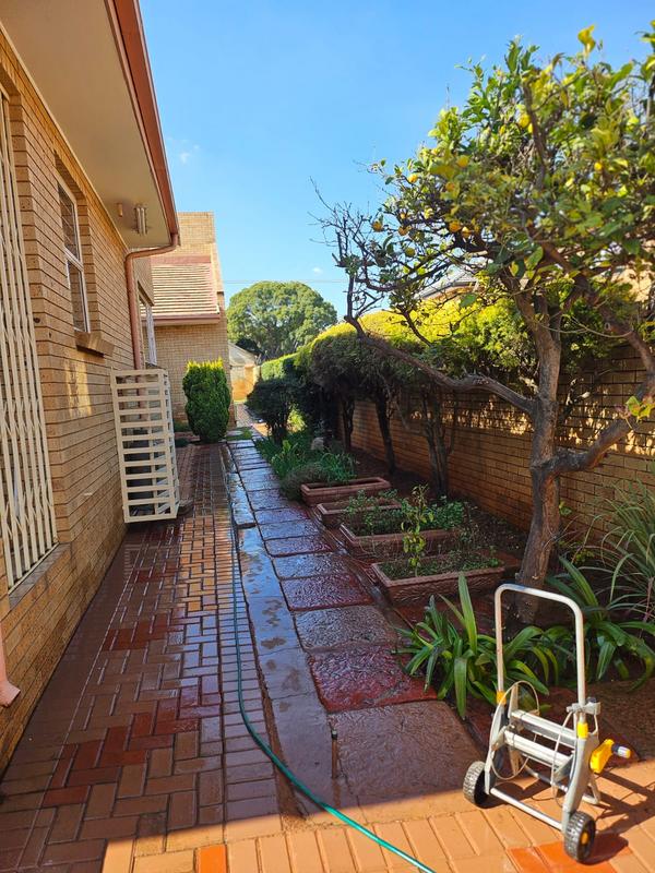 4 Bedroom Property for Sale in Erasmia Gauteng