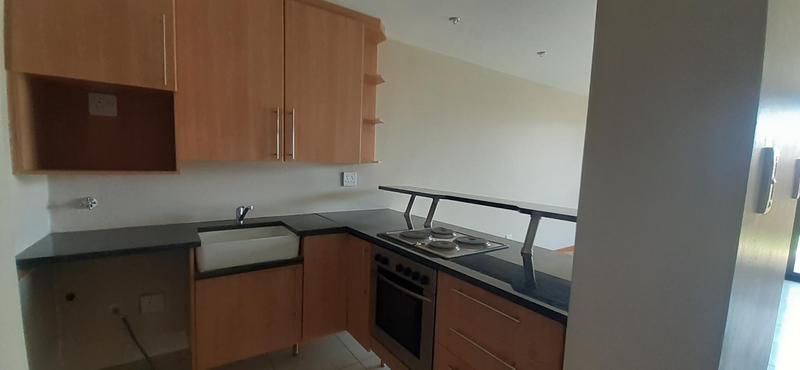 2 Bedroom Property for Sale in Rooihuiskraal North Gauteng