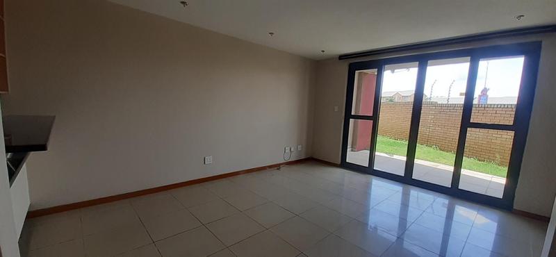 2 Bedroom Property for Sale in Rooihuiskraal North Gauteng