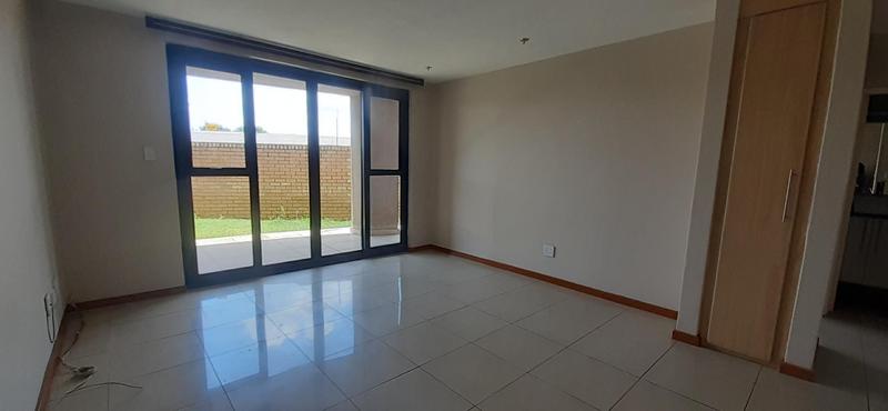 2 Bedroom Property for Sale in Rooihuiskraal North Gauteng