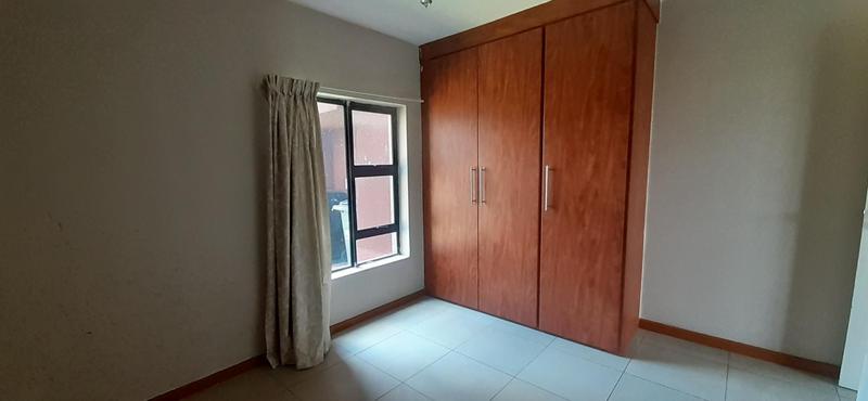 2 Bedroom Property for Sale in Rooihuiskraal North Gauteng