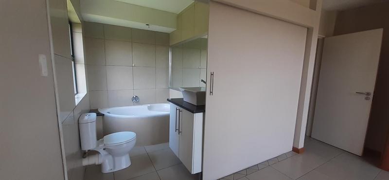 2 Bedroom Property for Sale in Rooihuiskraal North Gauteng