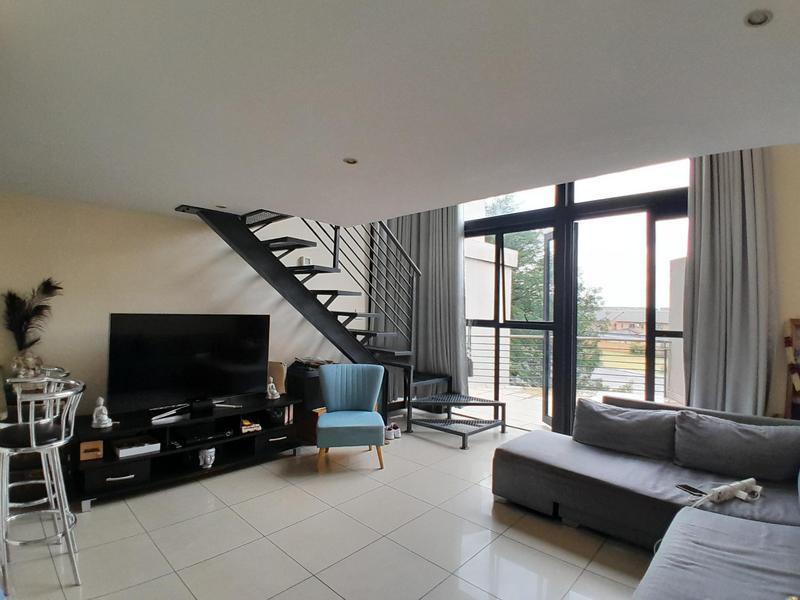 1 Bedroom Property for Sale in Rooihuiskraal North Gauteng