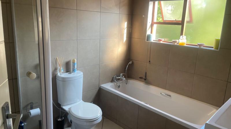 3 Bedroom Property for Sale in Eldo Ridge Estate Gauteng