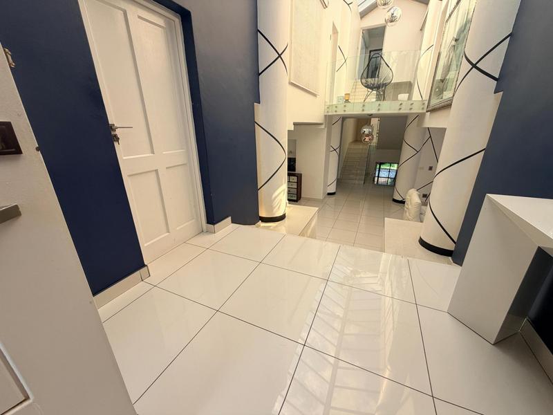 7 Bedroom Property for Sale in Claudius Gauteng