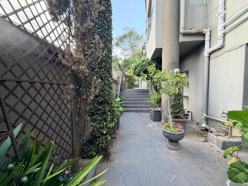 7 Bedroom Property for Sale in Claudius Gauteng