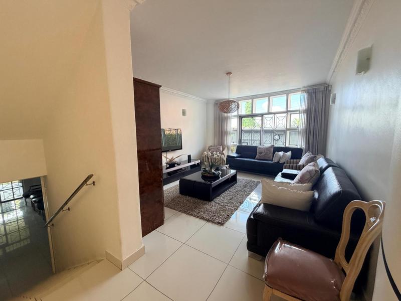 7 Bedroom Property for Sale in Claudius Gauteng