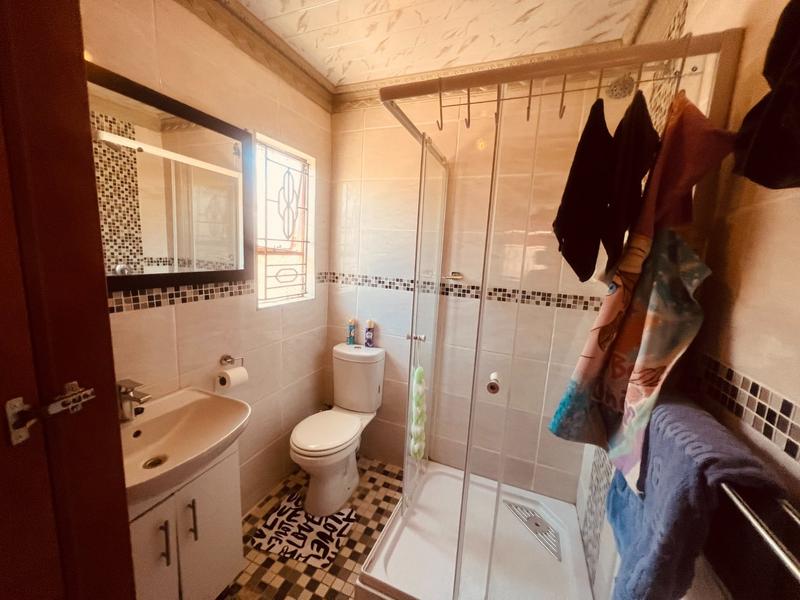 3 Bedroom Property for Sale in Karenpark Gauteng