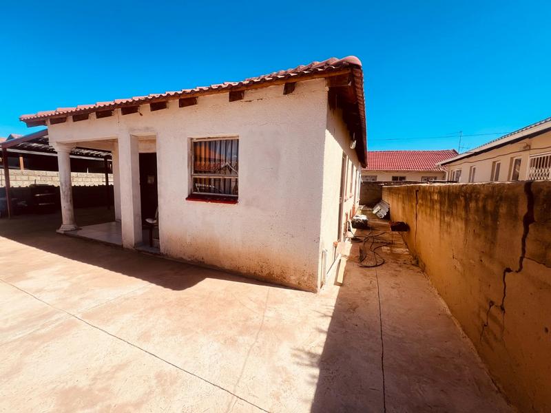 3 Bedroom Property for Sale in Karenpark Gauteng