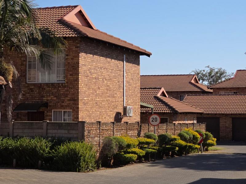 2 Bedroom Property for Sale in Annlin Gauteng