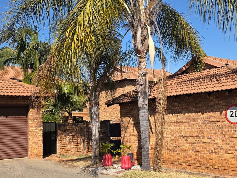 2 Bedroom Property for Sale in Annlin Gauteng