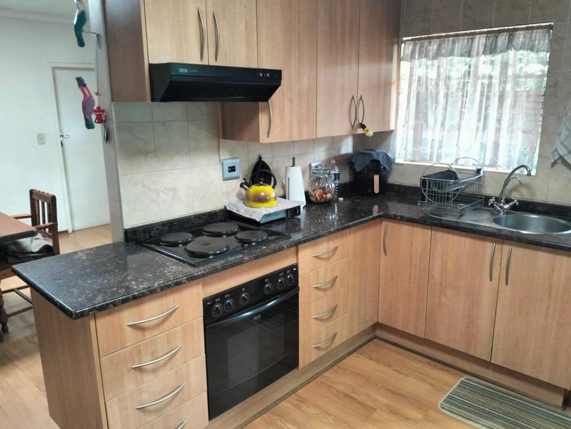 3 Bedroom Property for Sale in Dorandia Gauteng