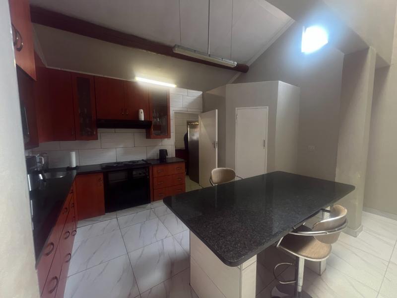 5 Bedroom Property for Sale in Dorandia Gauteng